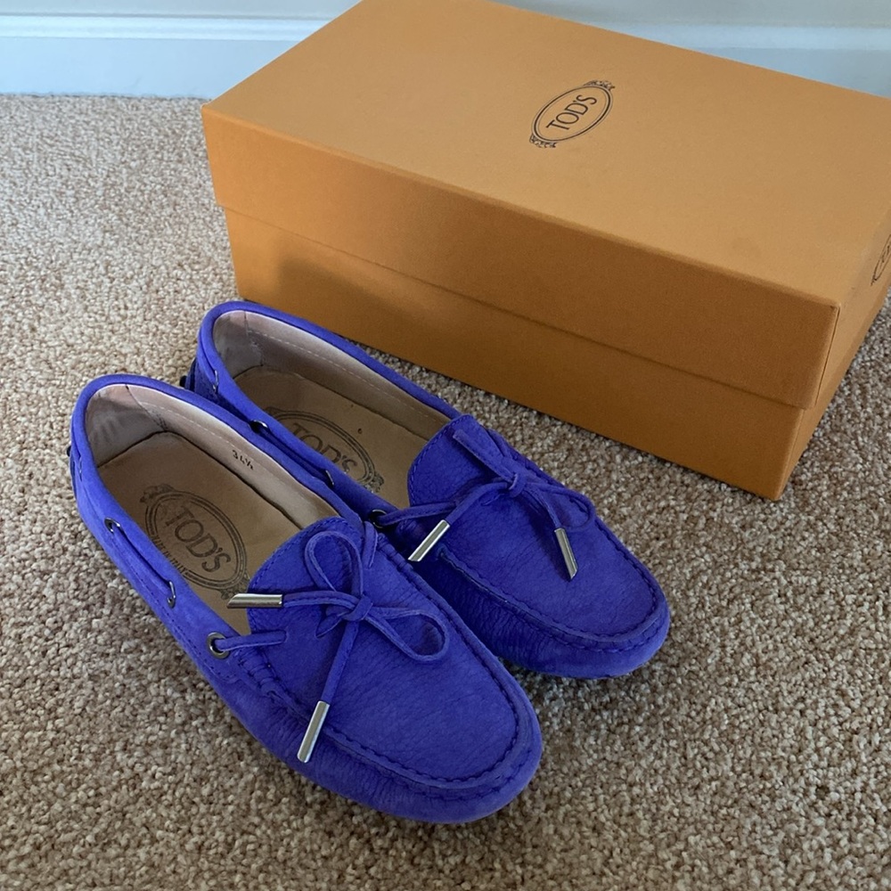 Tods suede moccasins